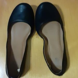 Black Ballet Flats